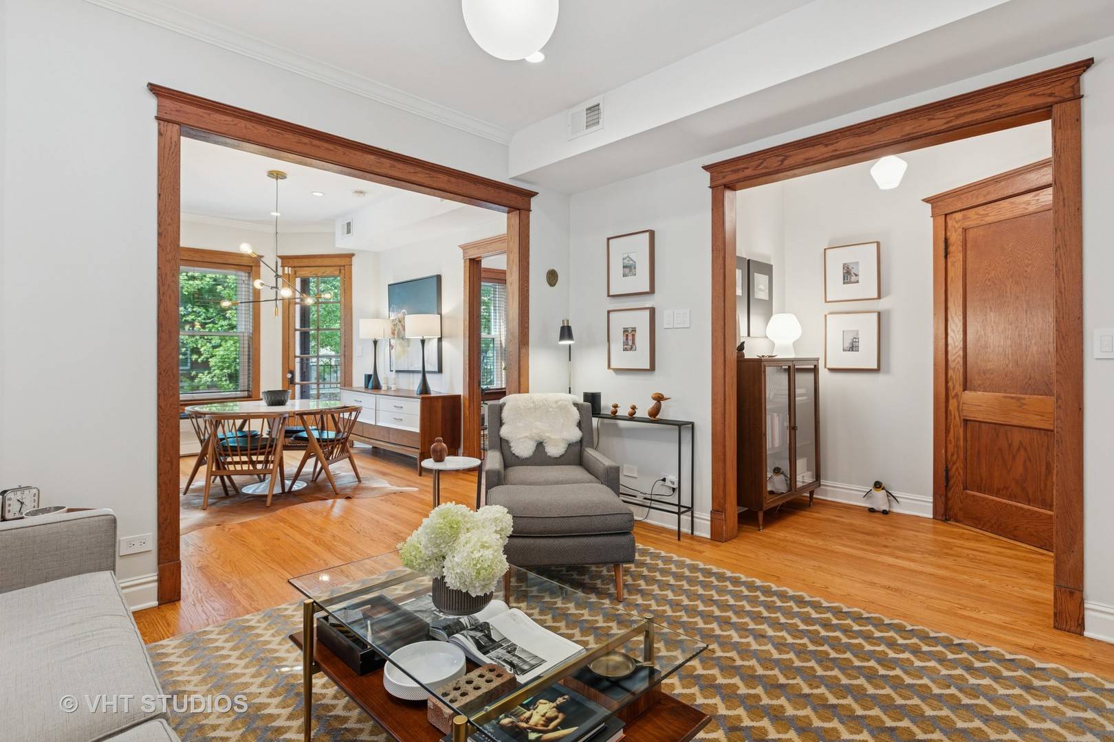 Chicago, IL 60640,1426 W Foster AVE