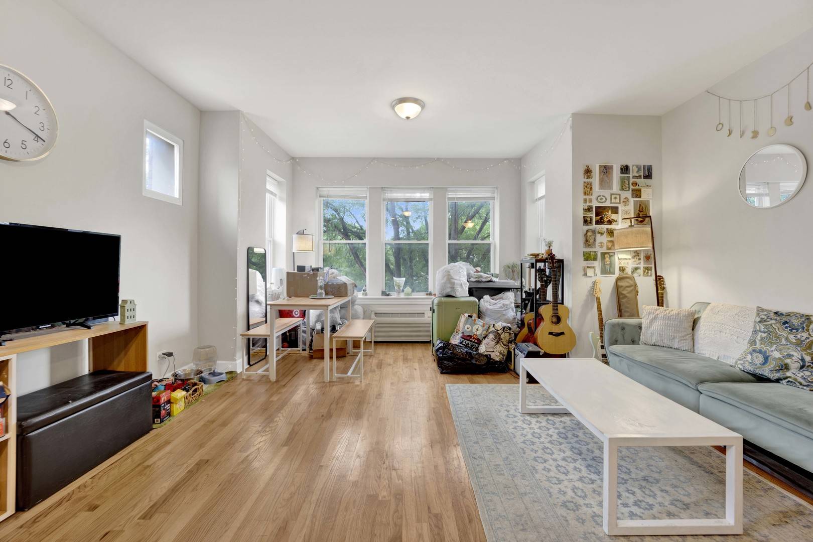 Chicago, IL 60647,2456 N Hamlin AVE #2N