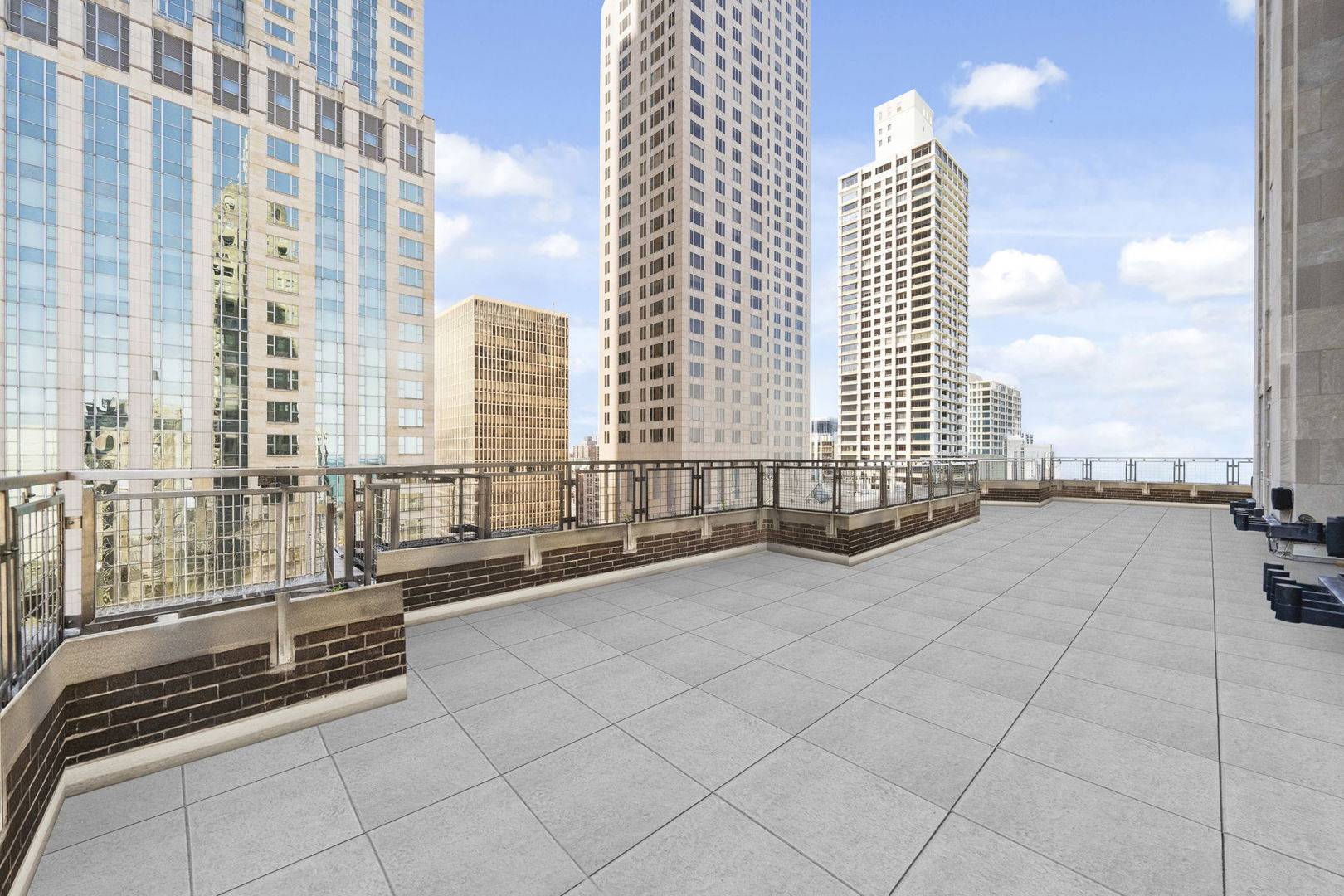 Chicago, IL 60611,159 E Walton PL #22A