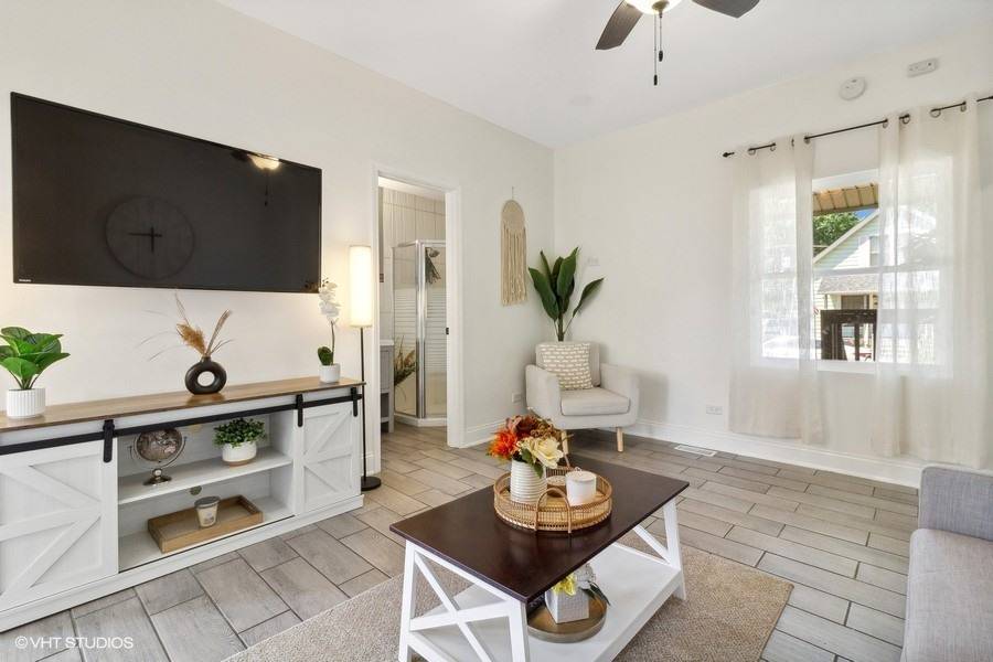 Joliet, IL 60435,1108 Oakland AVE