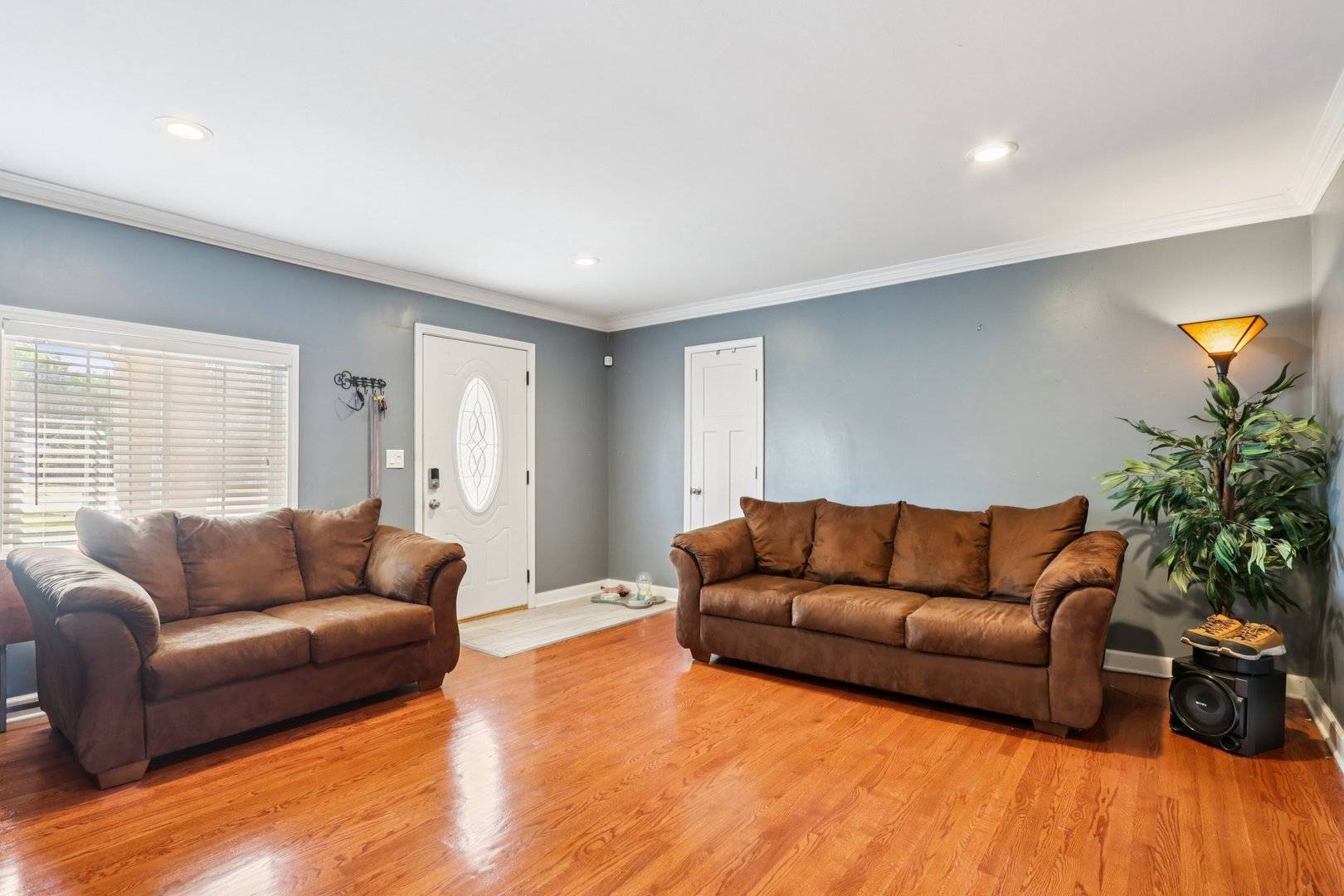 Joliet, IL 60435,1112 Rosary LN