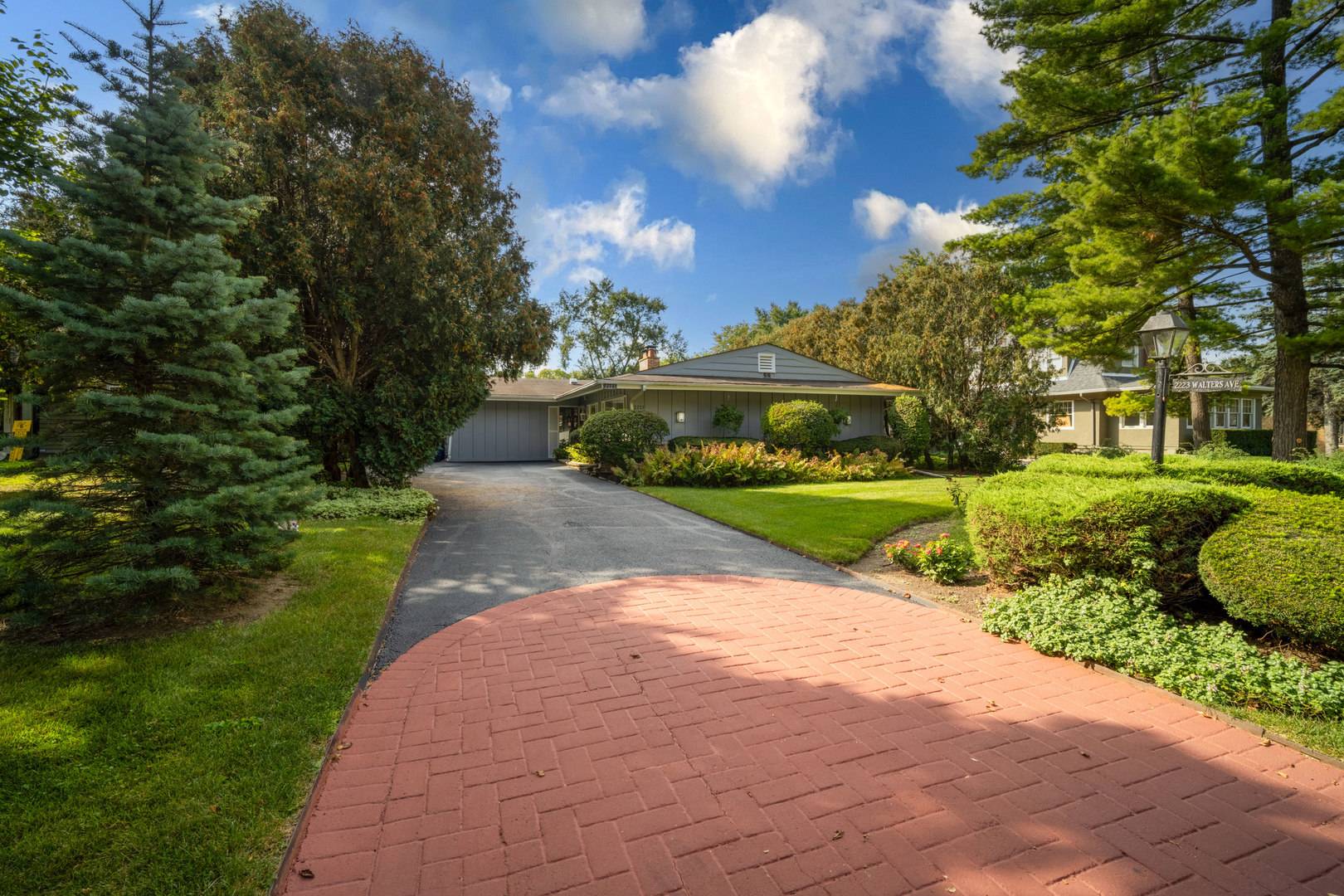 Northbrook, IL 60062,2223 Walters AVE