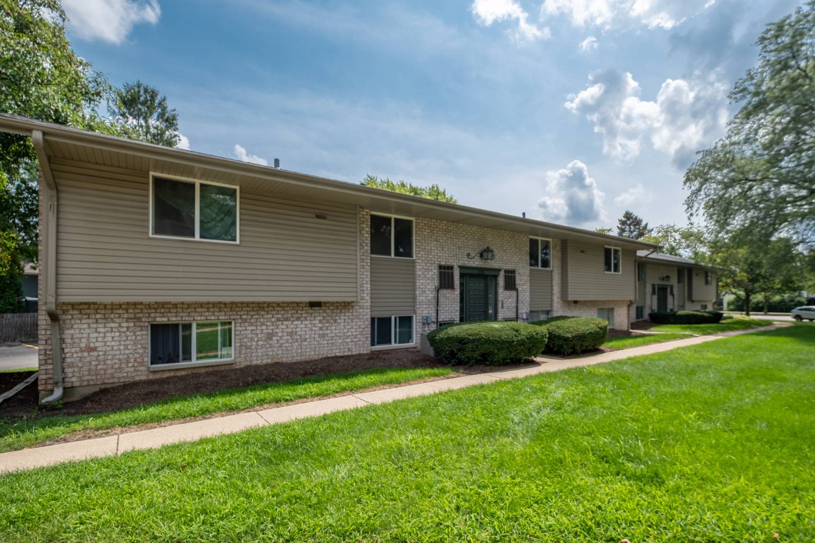 St. Charles, IL 60174,1330-1332 S 14th ST