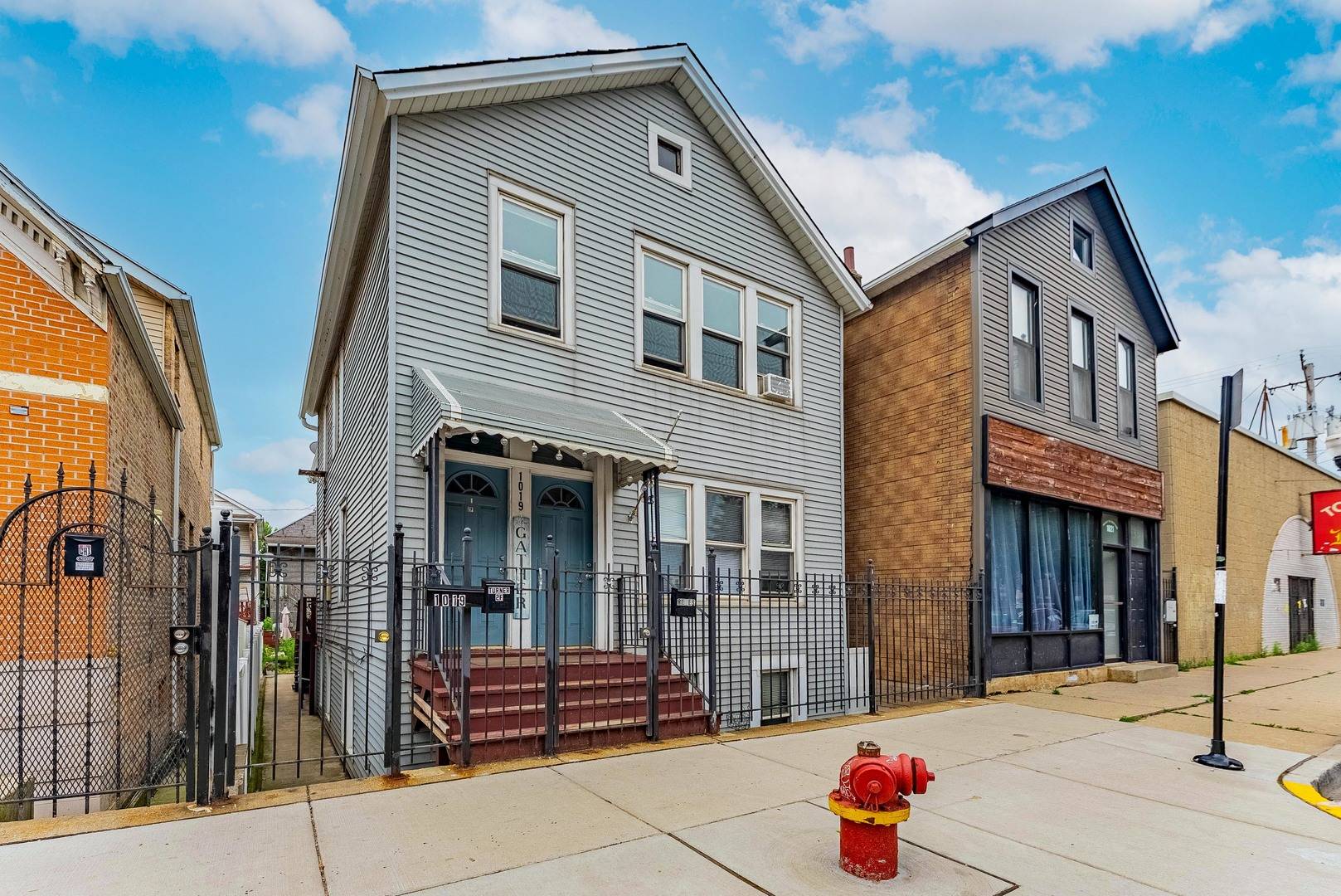 Chicago, IL 60608,1019 W 18th ST