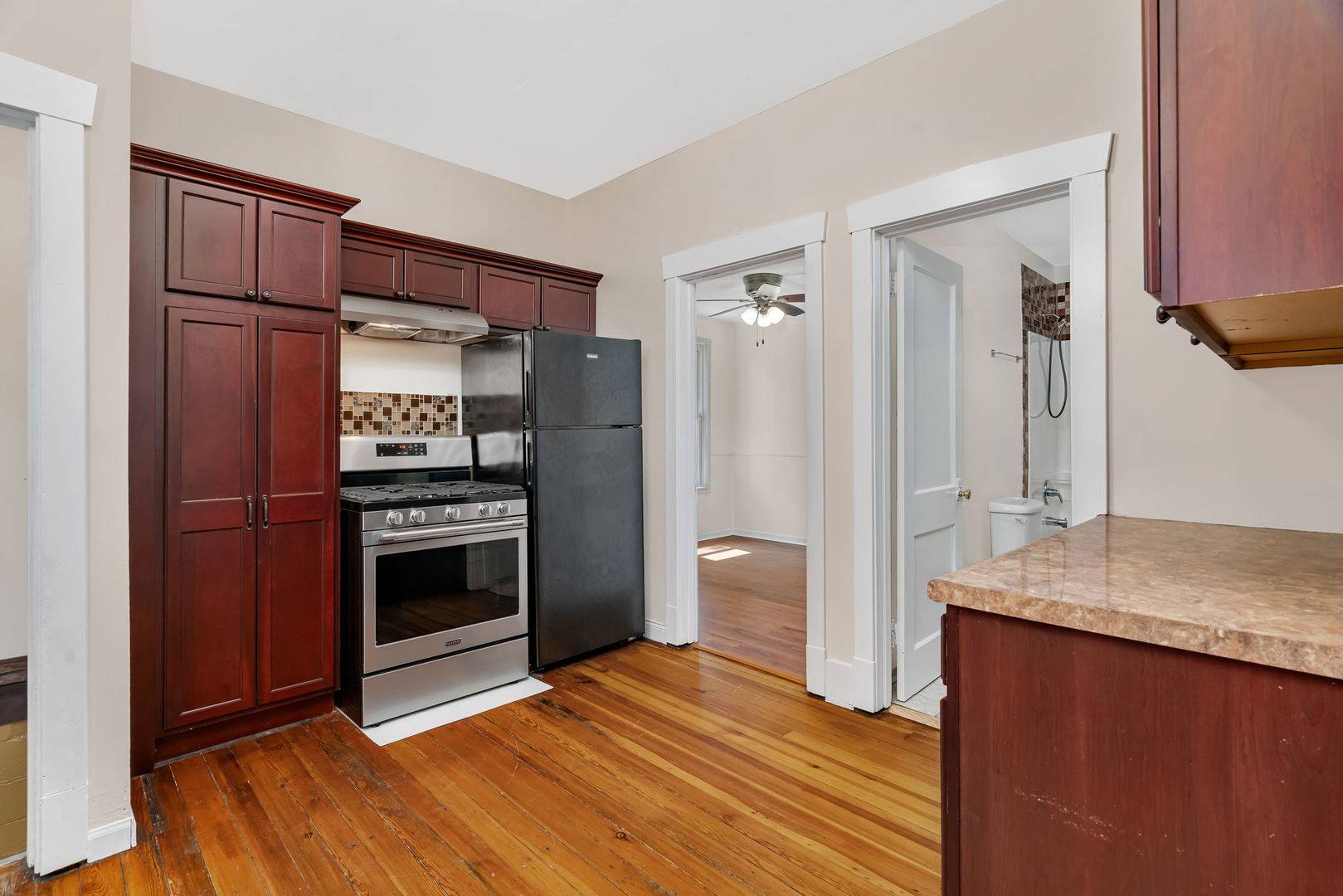 Coal City, IL 60416,185 E Division ST