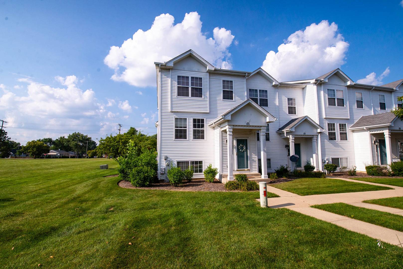 Hainesville, IL 60073,606 N Triumph CT