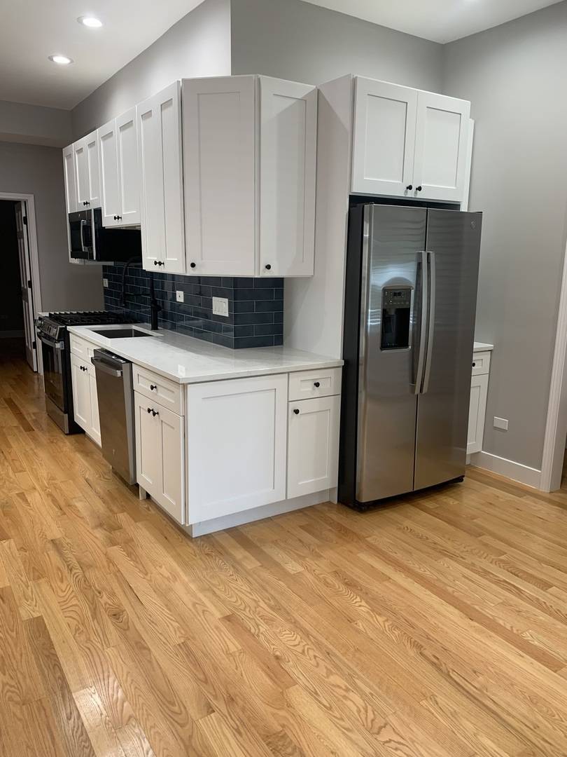 Chicago, IL 60607,1303 W Flournoy ST #1F