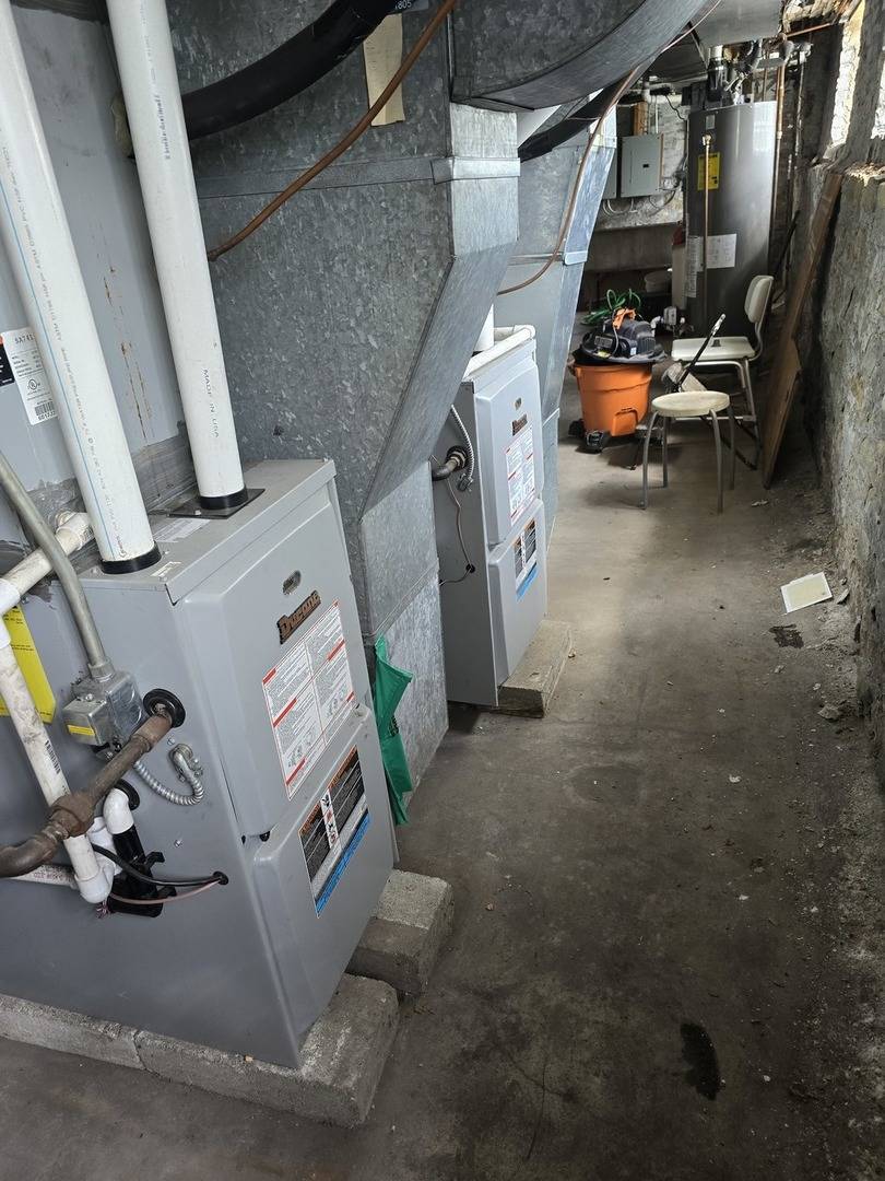 Chicago, IL 60637,1244 E 70th ST