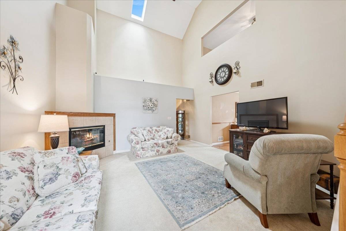 Joliet, IL 60435,1425 Tiger Lily LN