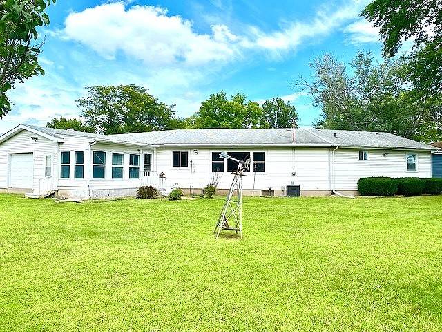 Rock Falls, IL 61071,908 Wiker DR