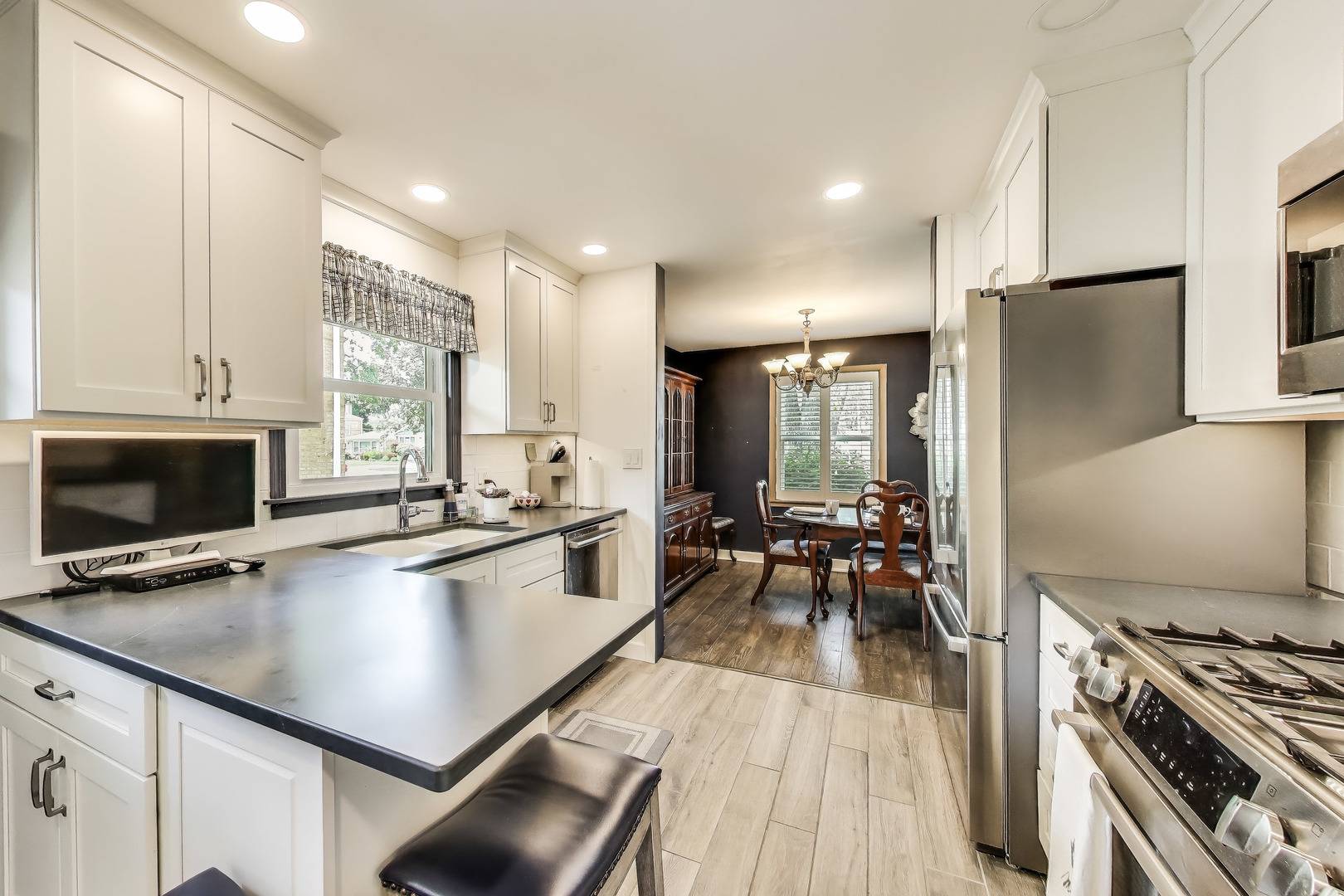 Park Ridge, IL 60068,1241 Elliott ST