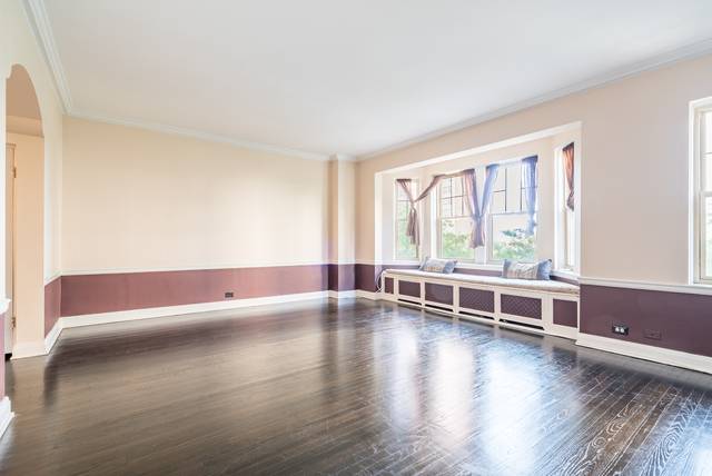 Chicago, IL 60615,5000 S CORNELL AVE #3A