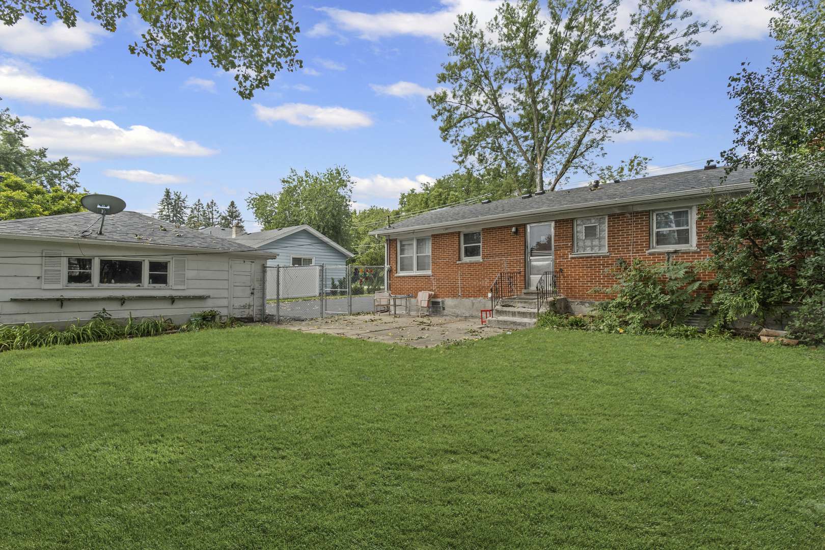 Downers Grove, IL 60516,5519 Fairview AVE