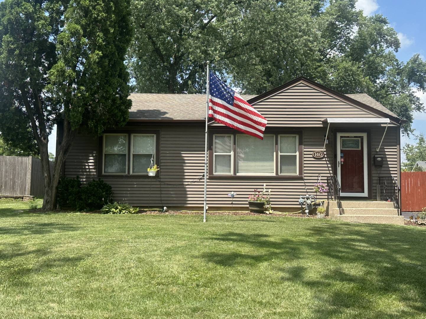 Lombard, IL 60148,140 W Sunset AVE