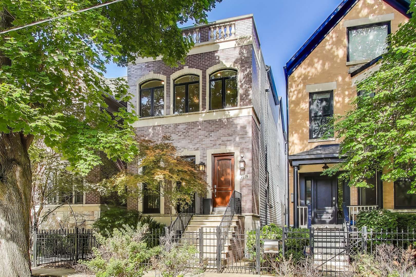 Chicago, IL 60618,2118 W Melrose ST