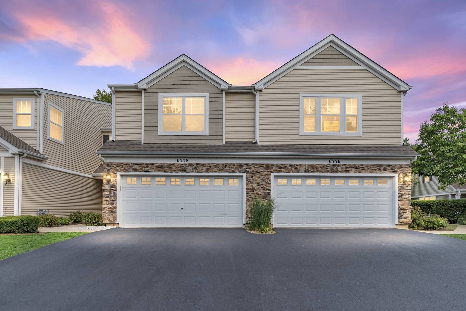 Carpentersville, IL 60110,6558 Marble LN