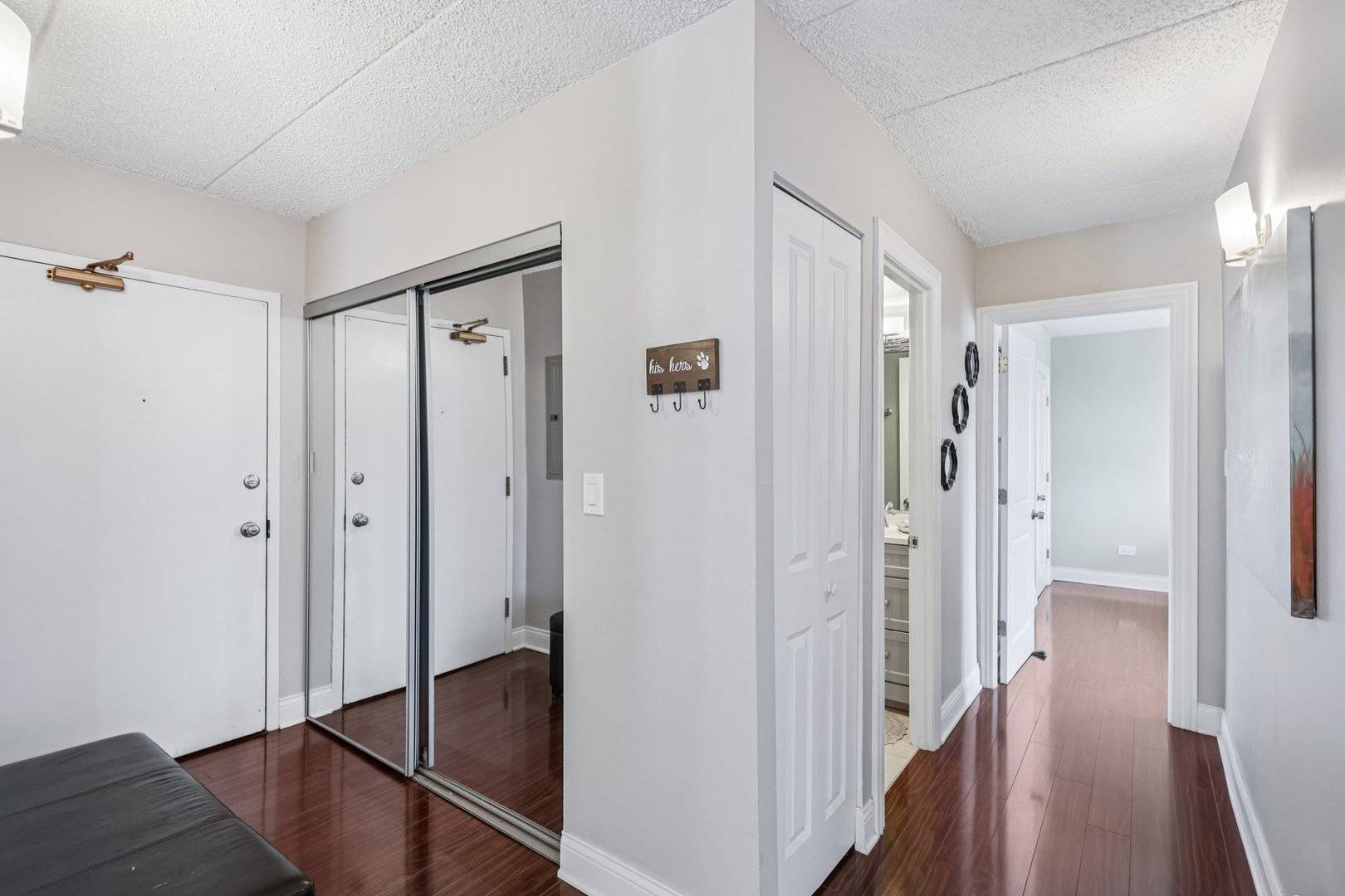 Niles, IL 60714,9074 W Terrace DR #4A