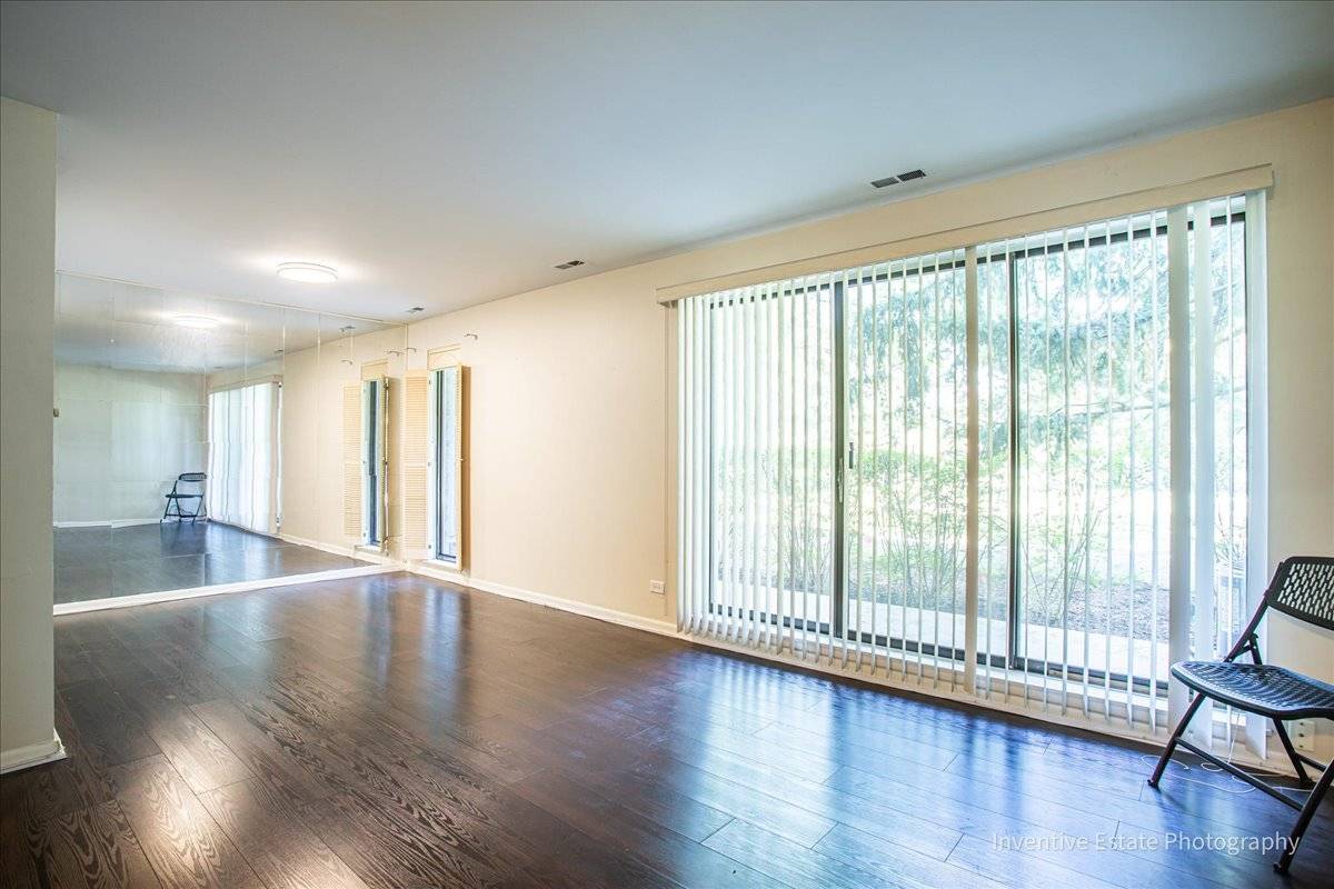 Hazel Crest, IL 60429,Address not disclosed