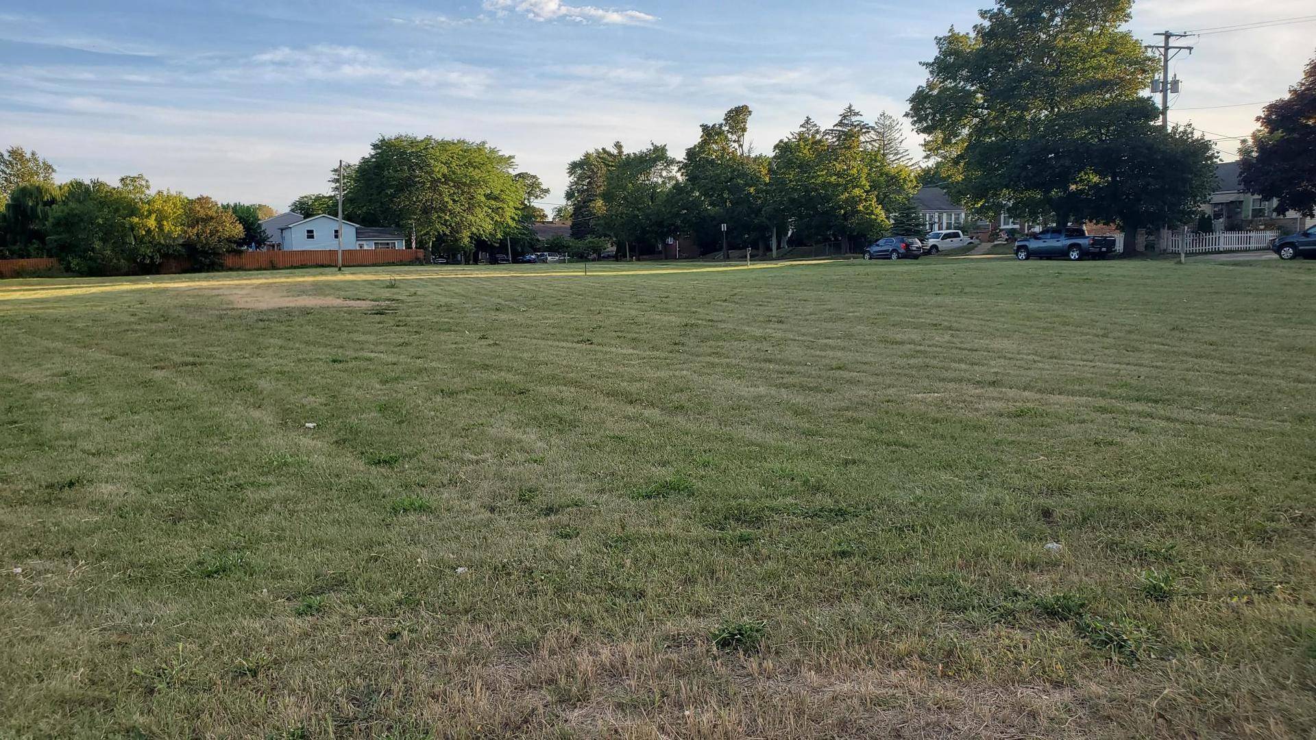Waukegan, IL 60085,1213 Grand AVE