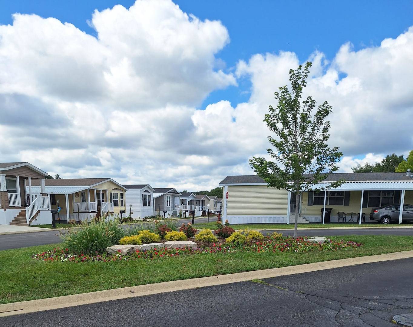 Crystal Lake, IL 60014,265 Forestview DR