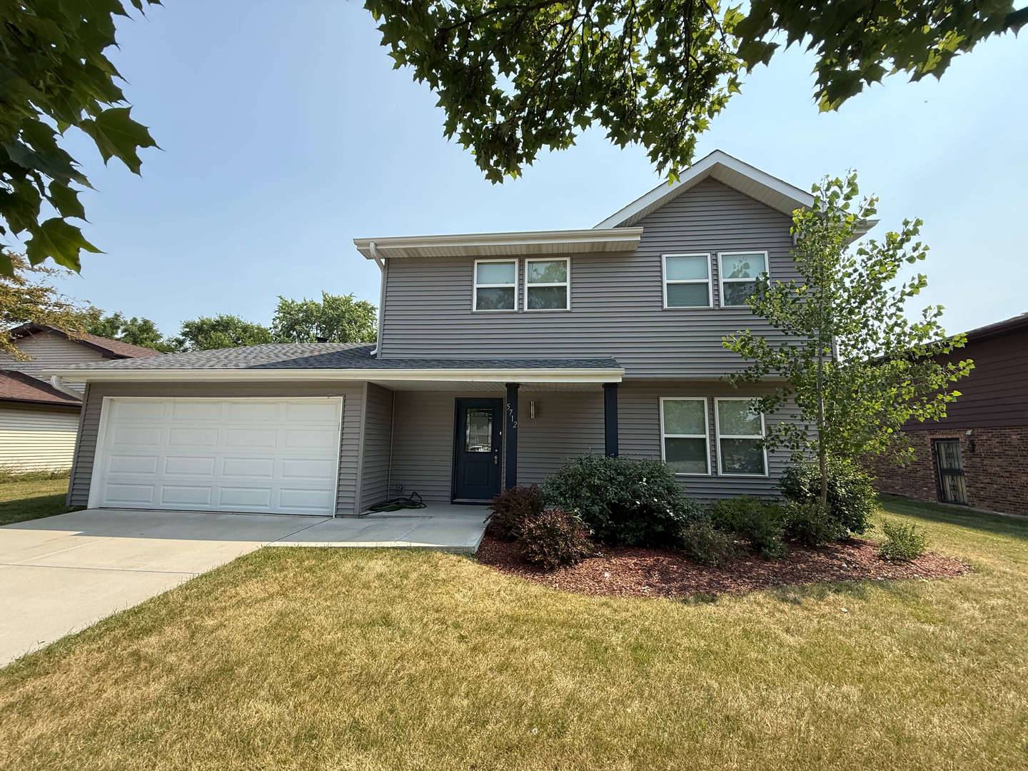 Matteson, IL 60443,5712 Woodgate DR