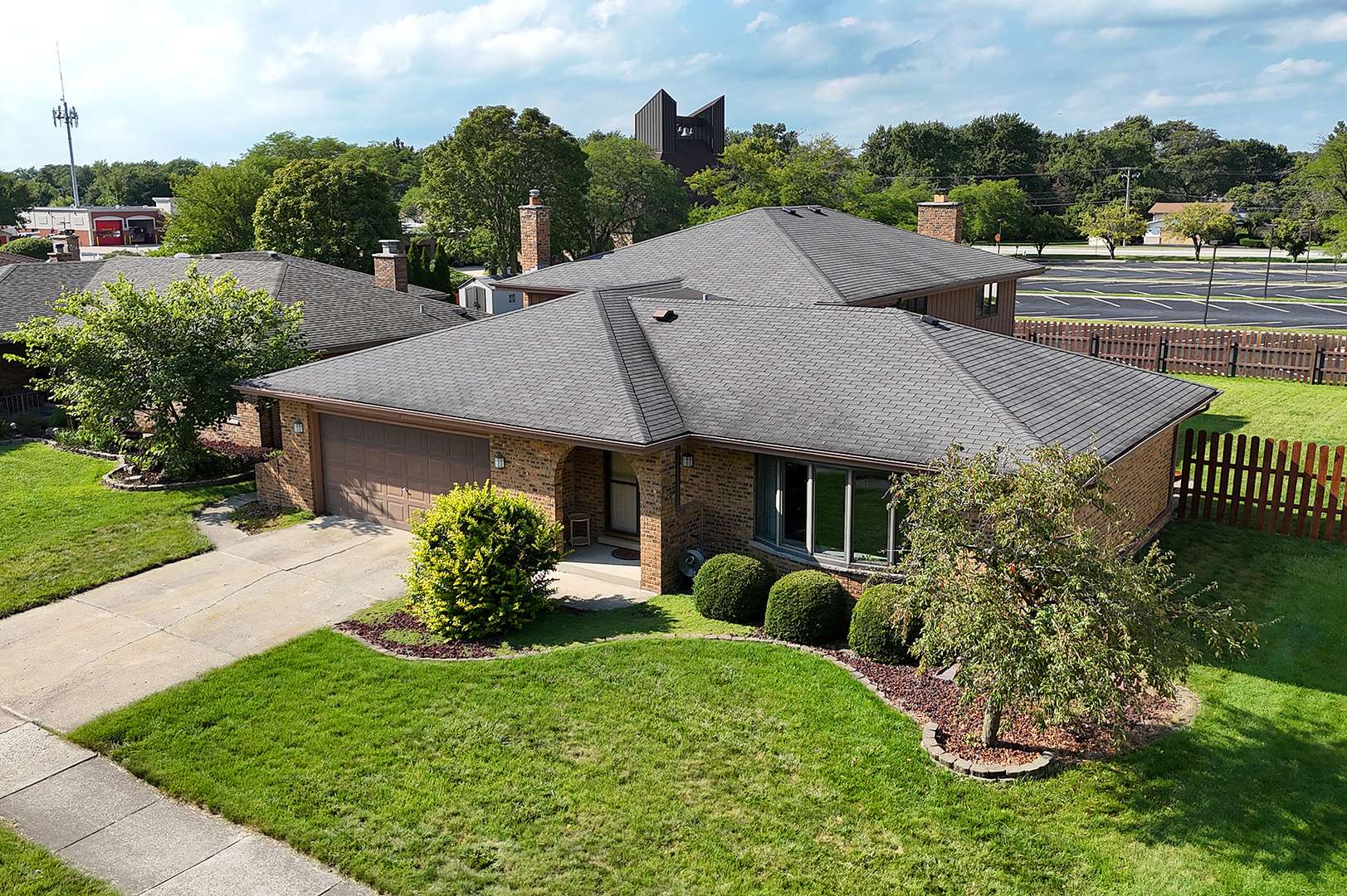 Orland Park, IL 60462,7922 Sycamore DR