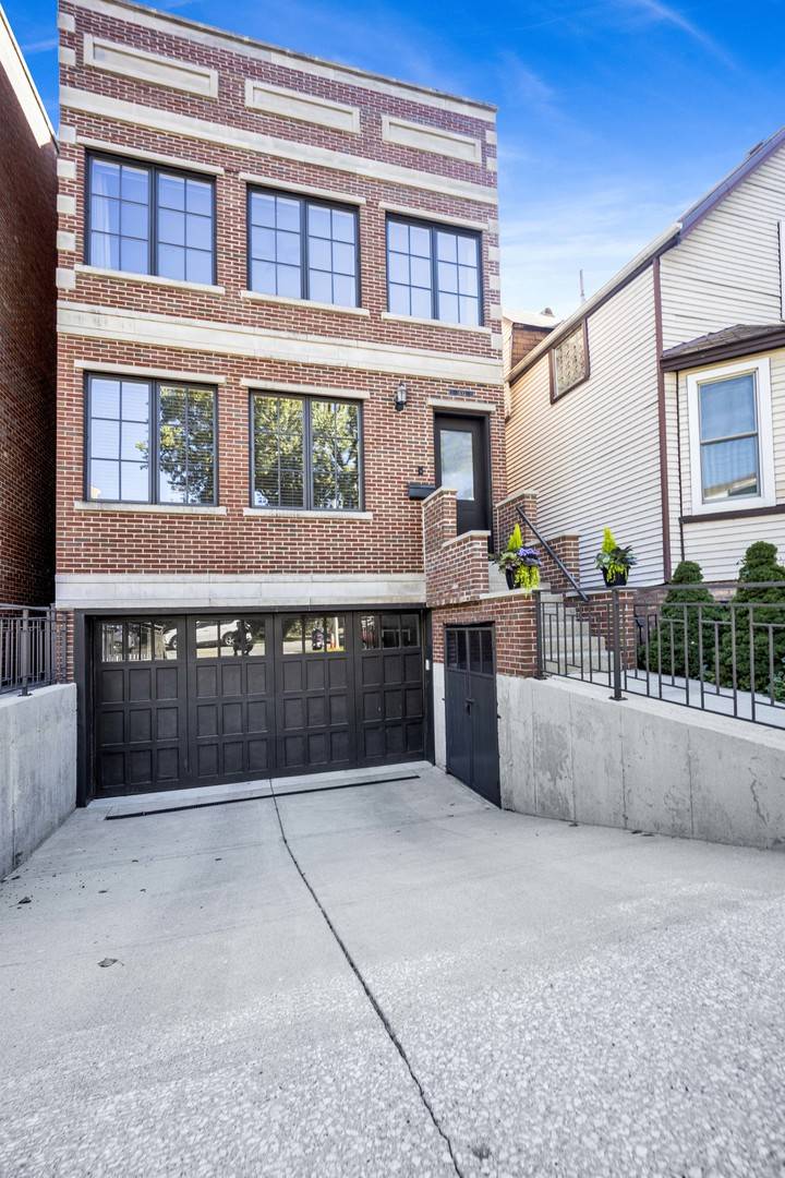 Chicago, IL 60640,1433 W Winnemac AVE