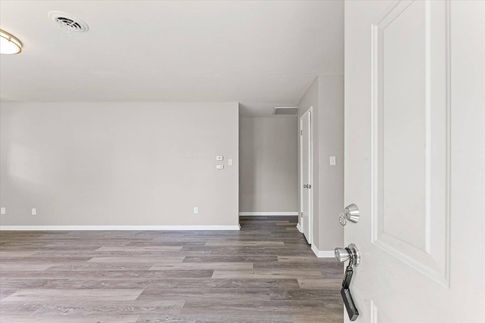 Champaign, IL 61821,809 S Victor ST