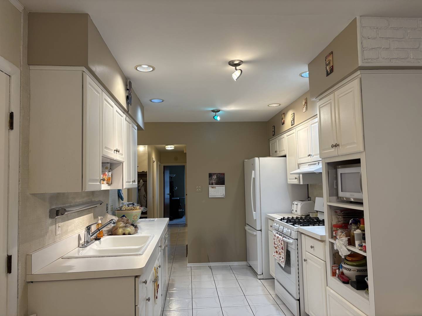 Lombard, IL 60148,2S137 Beaumont LN