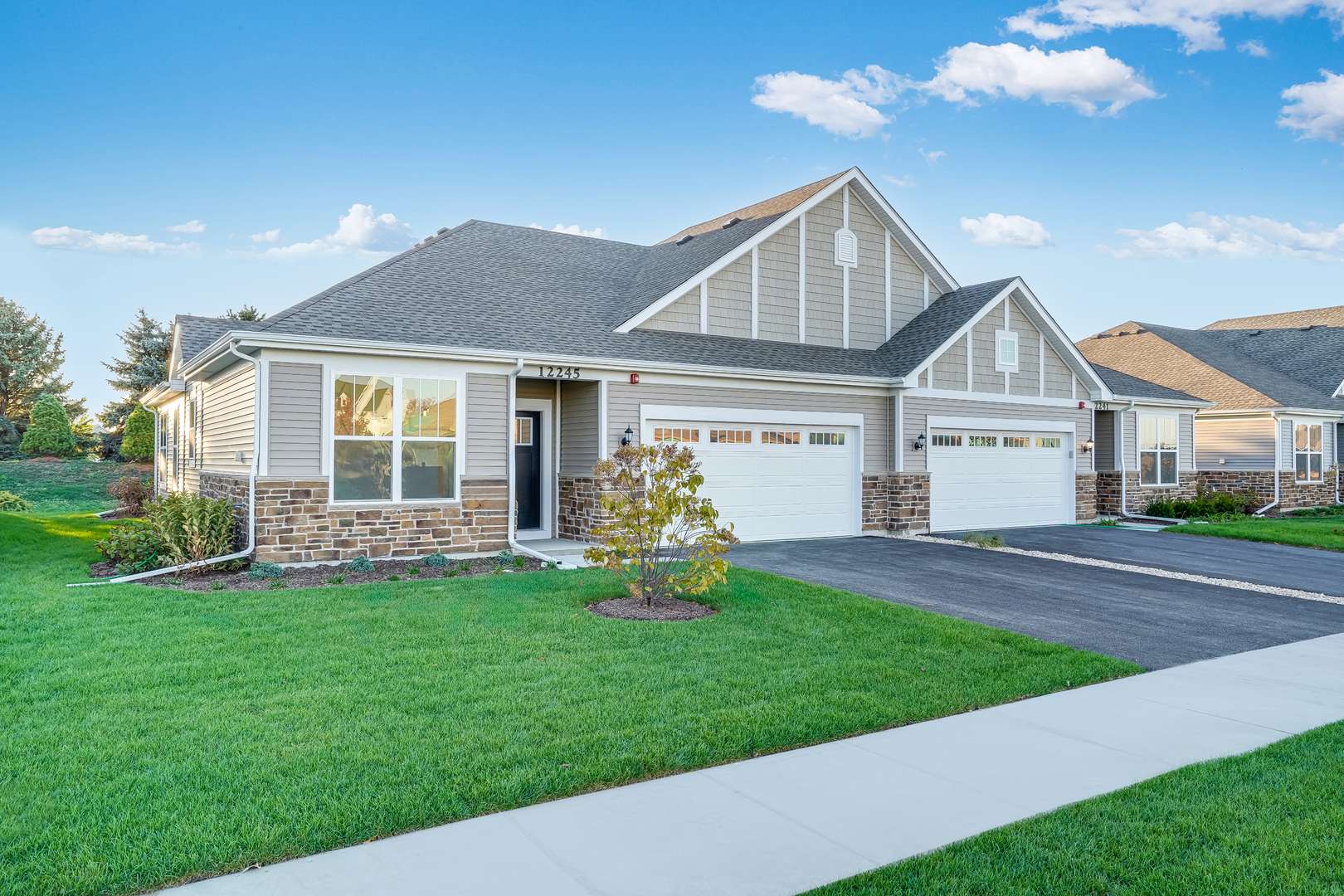 Huntley, IL 60142,12245 Barcroft CIR