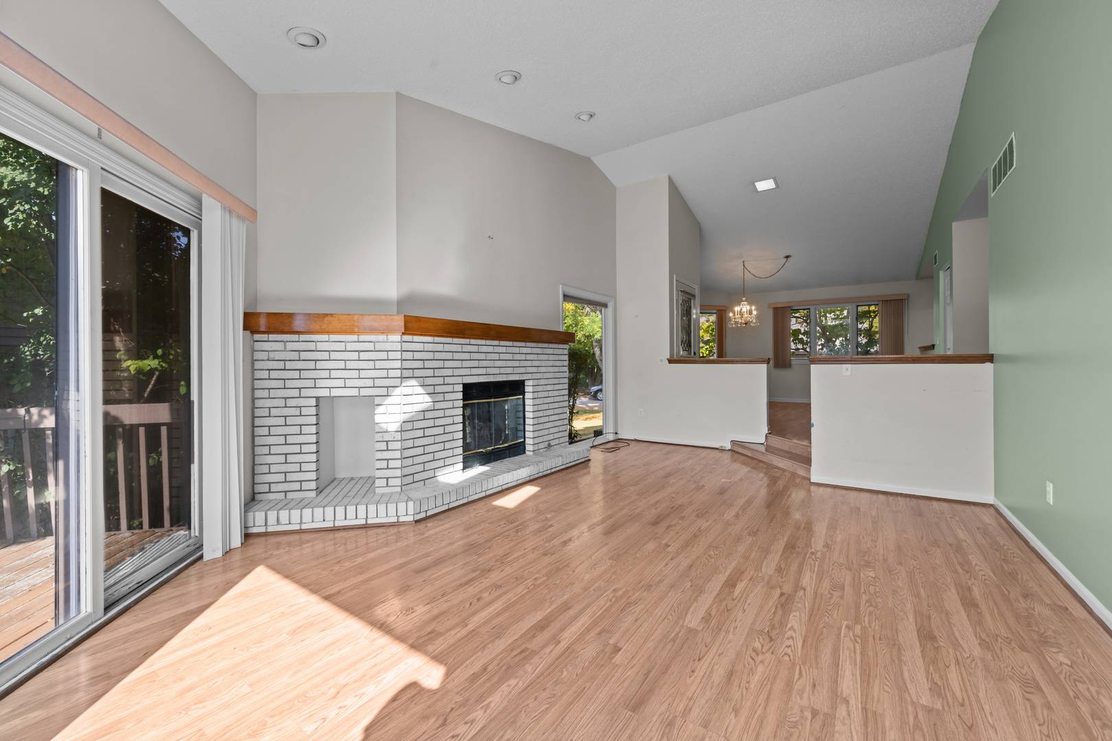 St. Charles, IL 60174,106 Sumac CT