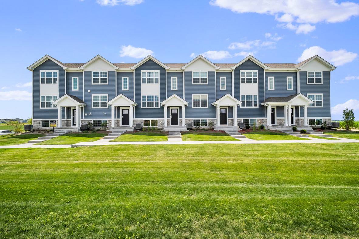 Hampshire, IL 60140,875 Briar Glen CT