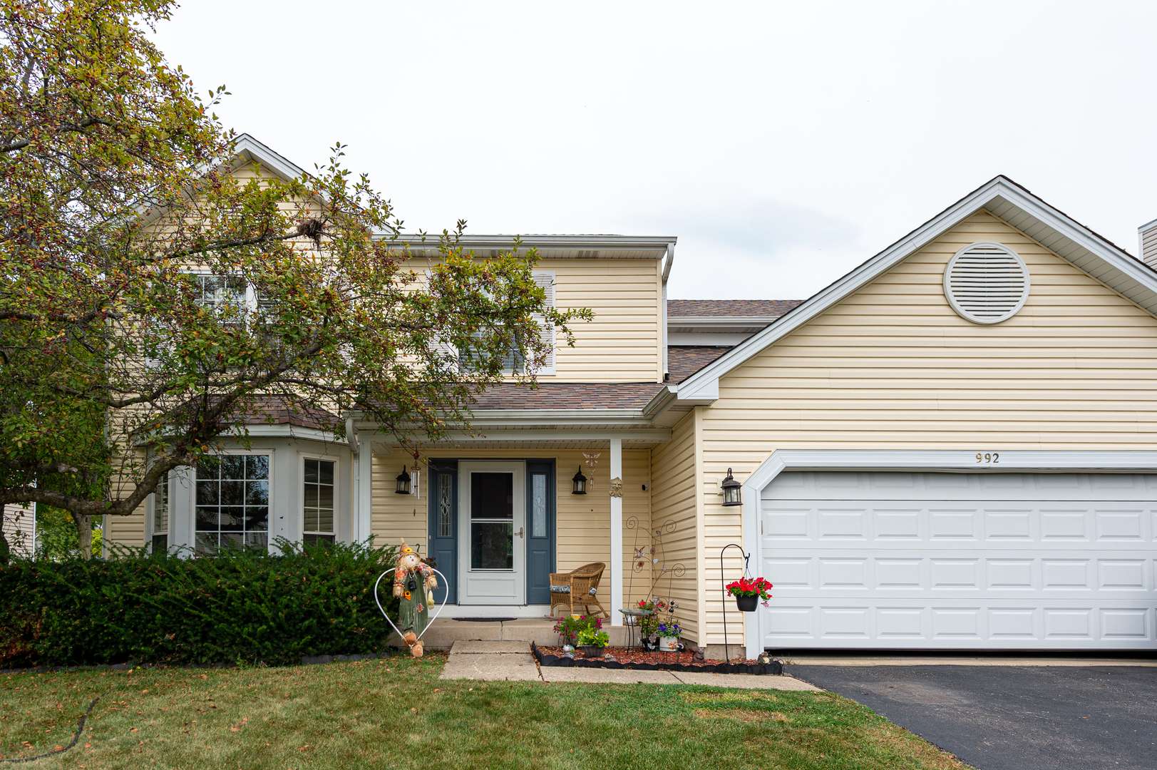 Lake In The Hills, IL 60156,992 Mcphee DR