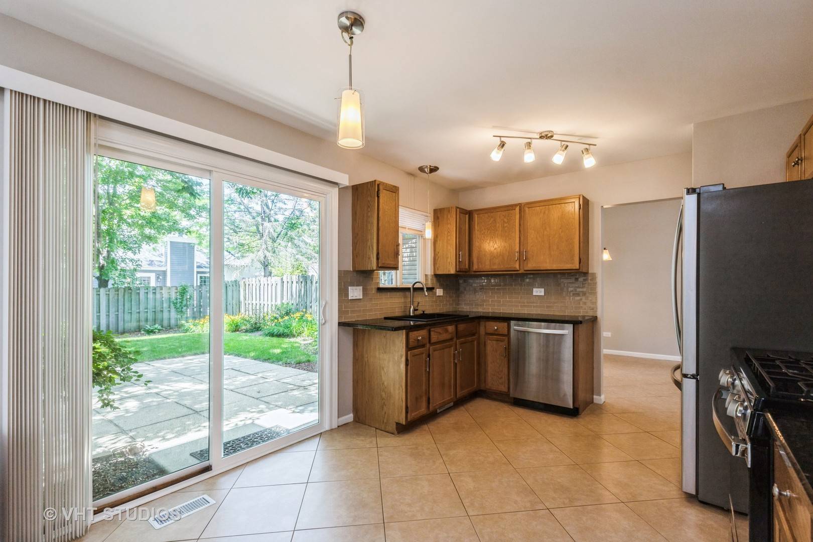 Grayslake, IL 60030,1109 Blackburn DR