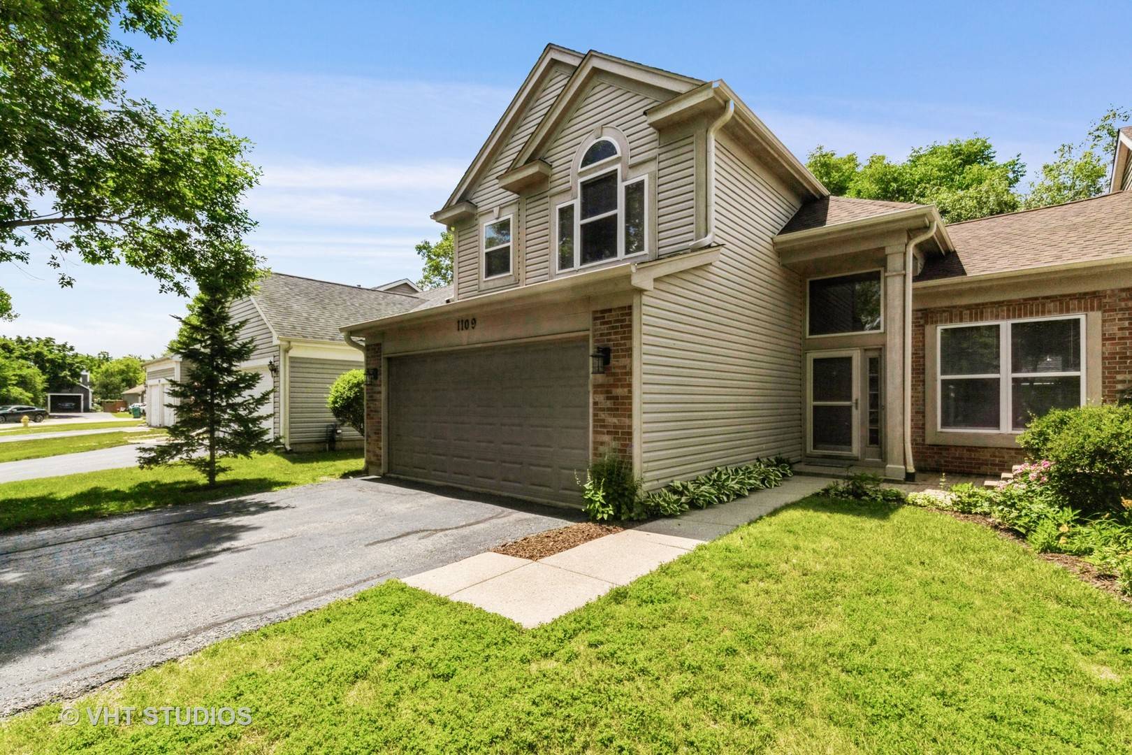 Grayslake, IL 60030,1109 Blackburn DR