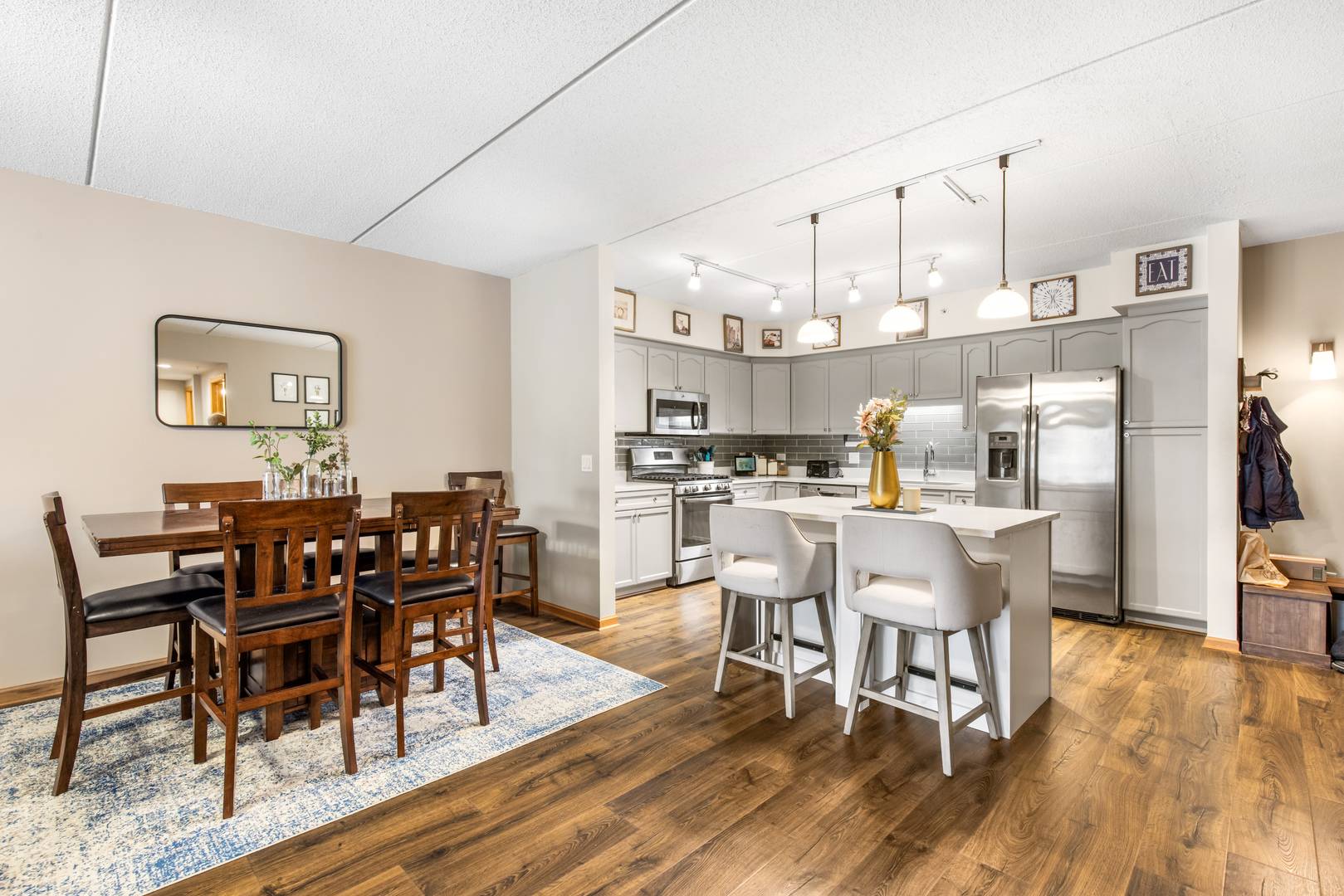Des Plaines, IL 60016,1378 Perry ST #208