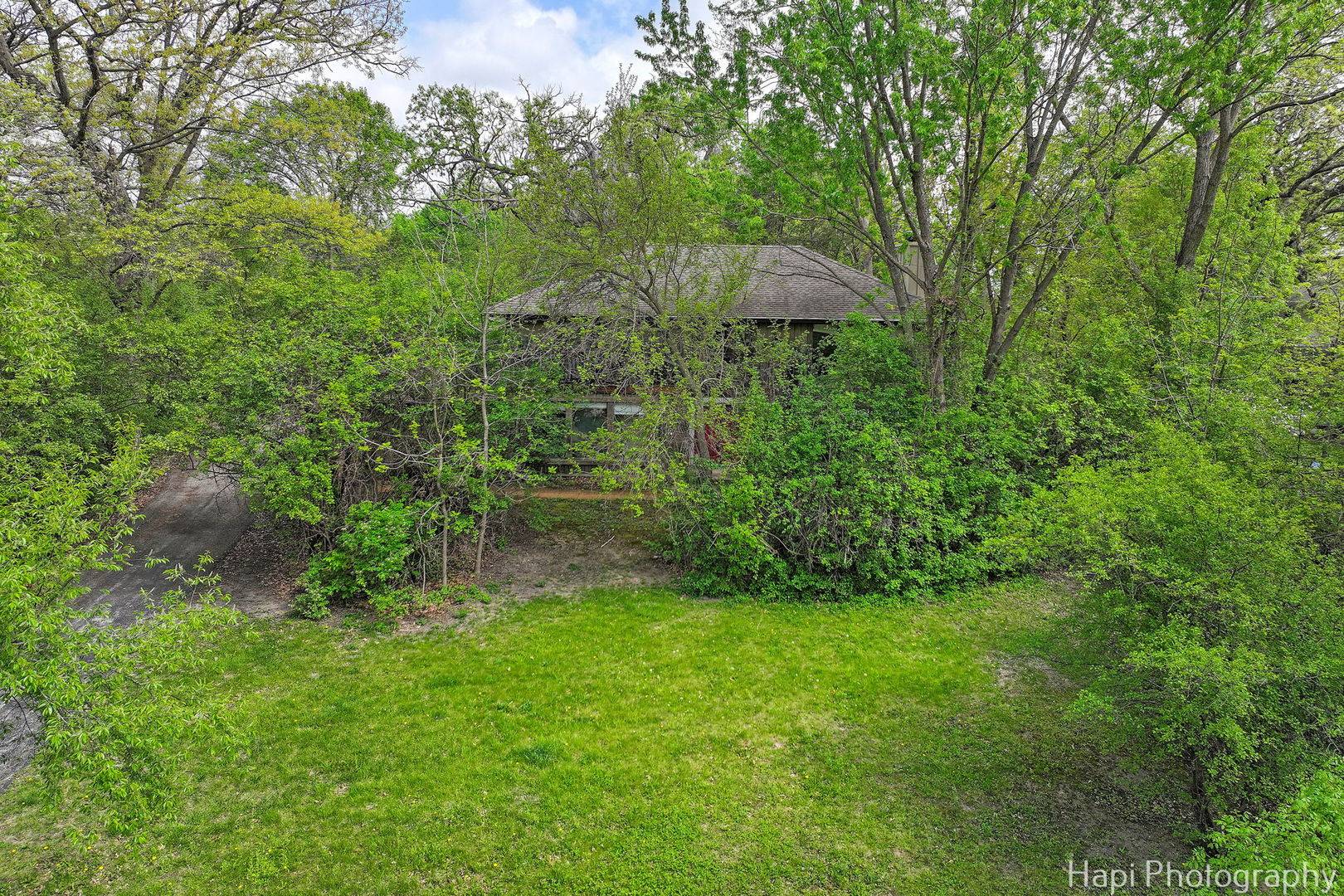 Barrington, IL 60010,24570 W Middle Fork RD