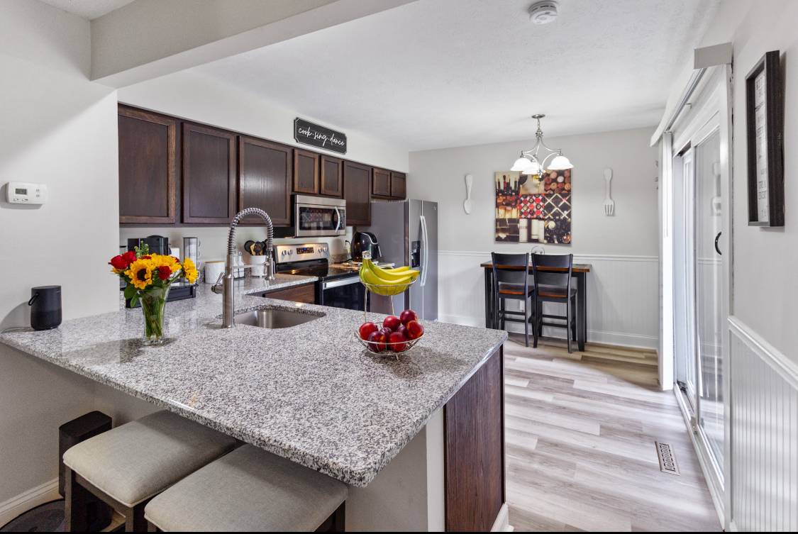 Loves Park, IL 61111,5051 Woodlake DR