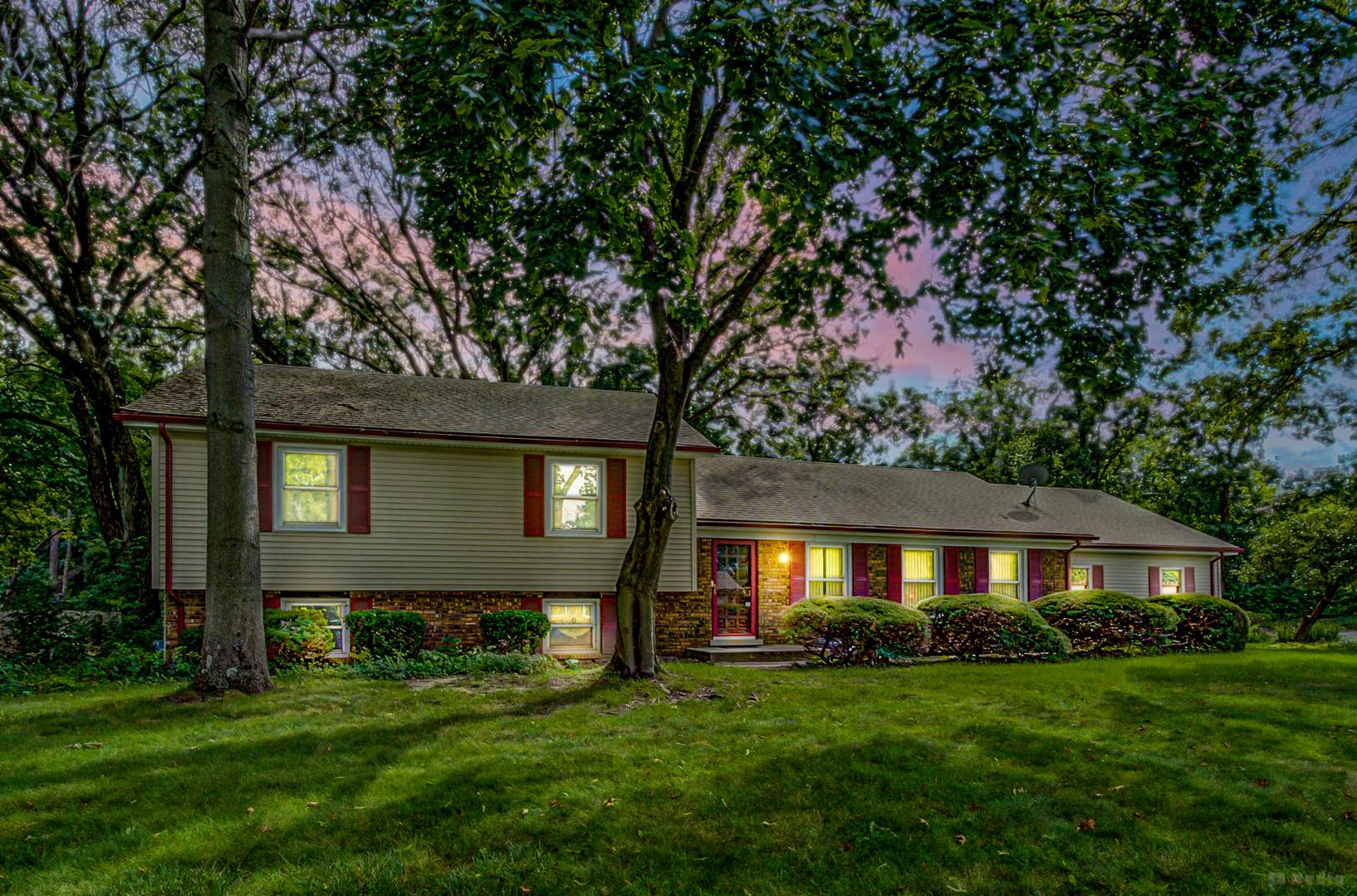 Crete, IL 60417,8 Berk LN