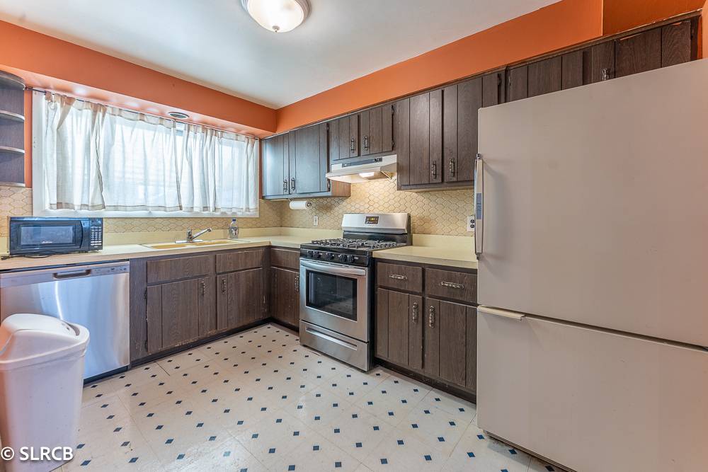 Norridge, IL 60706,7906 W Lawrence AVE #F