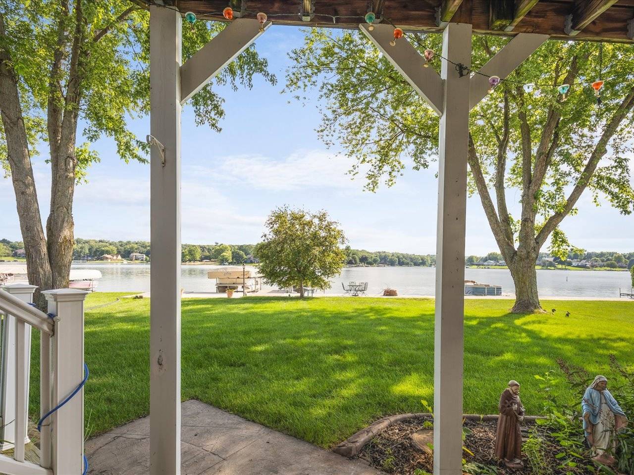 Davis, IL 61019,870 Breckenboro RD