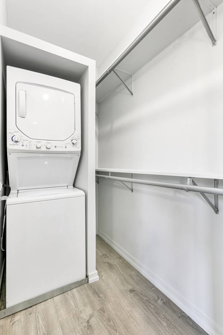 Chicago, IL 60640,4875 N Magnolia AVE #415