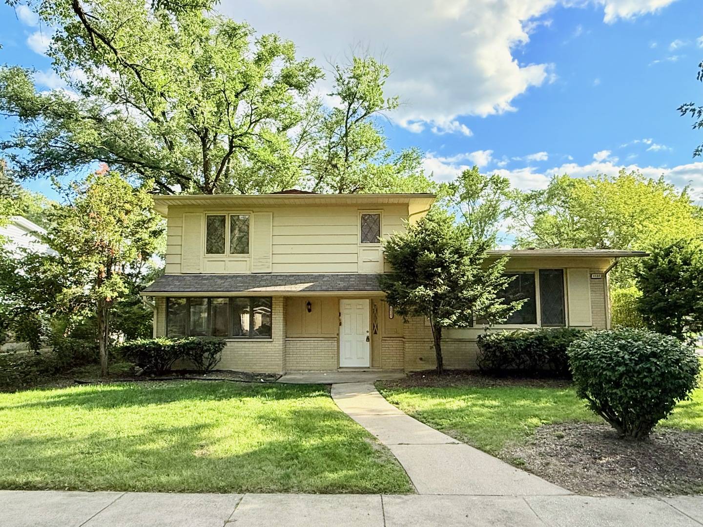 Glenwood, IL 60425,1122 W Iowa ST