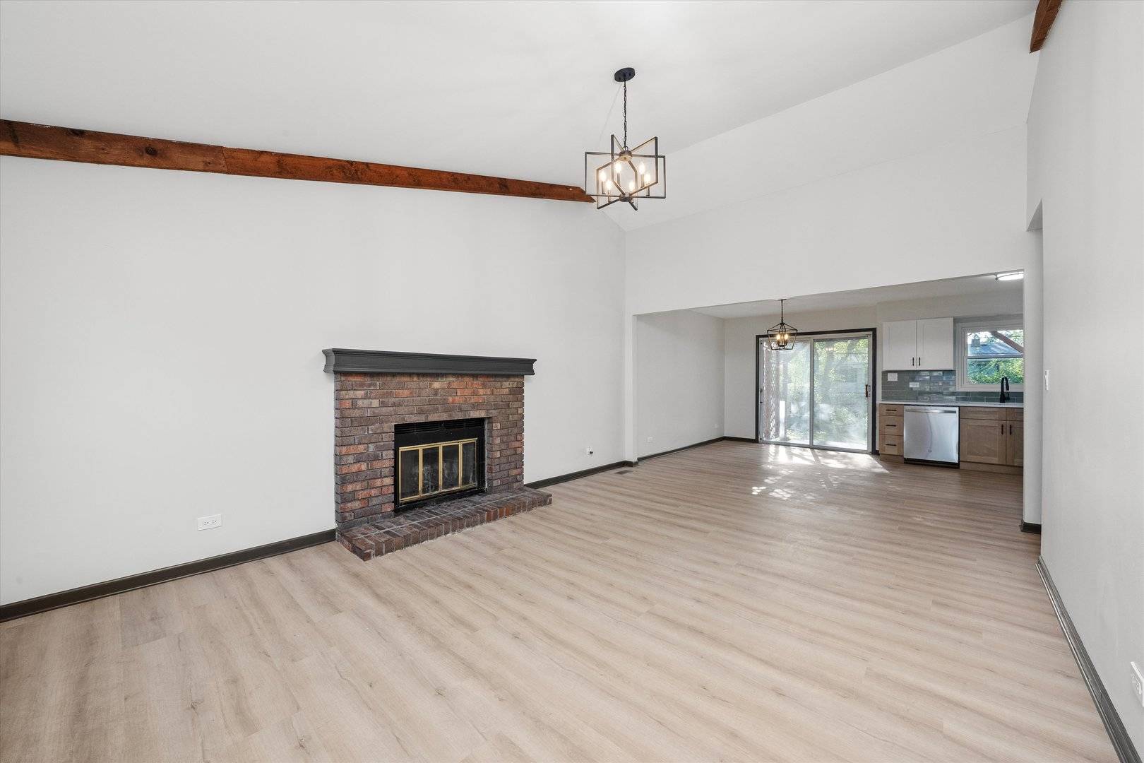 Woodridge, IL 60517,8040 Geneva ST