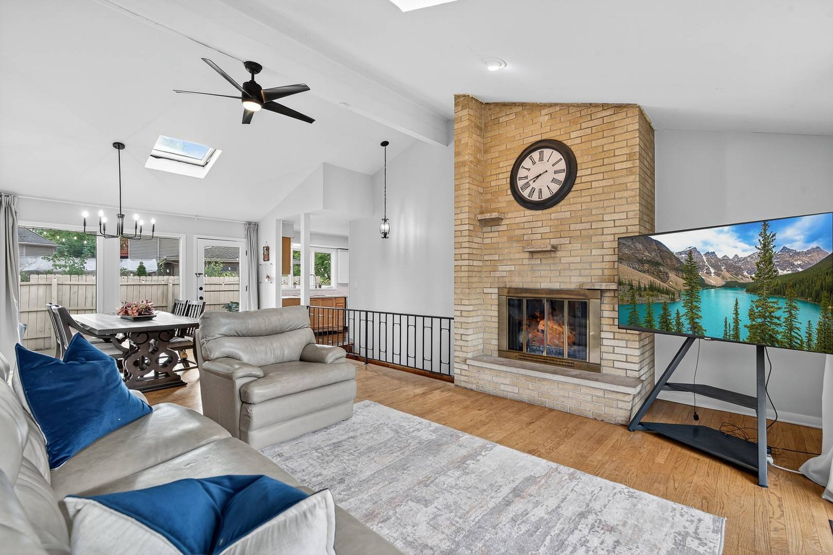 Batavia, IL 60510,4 Mayflower DR