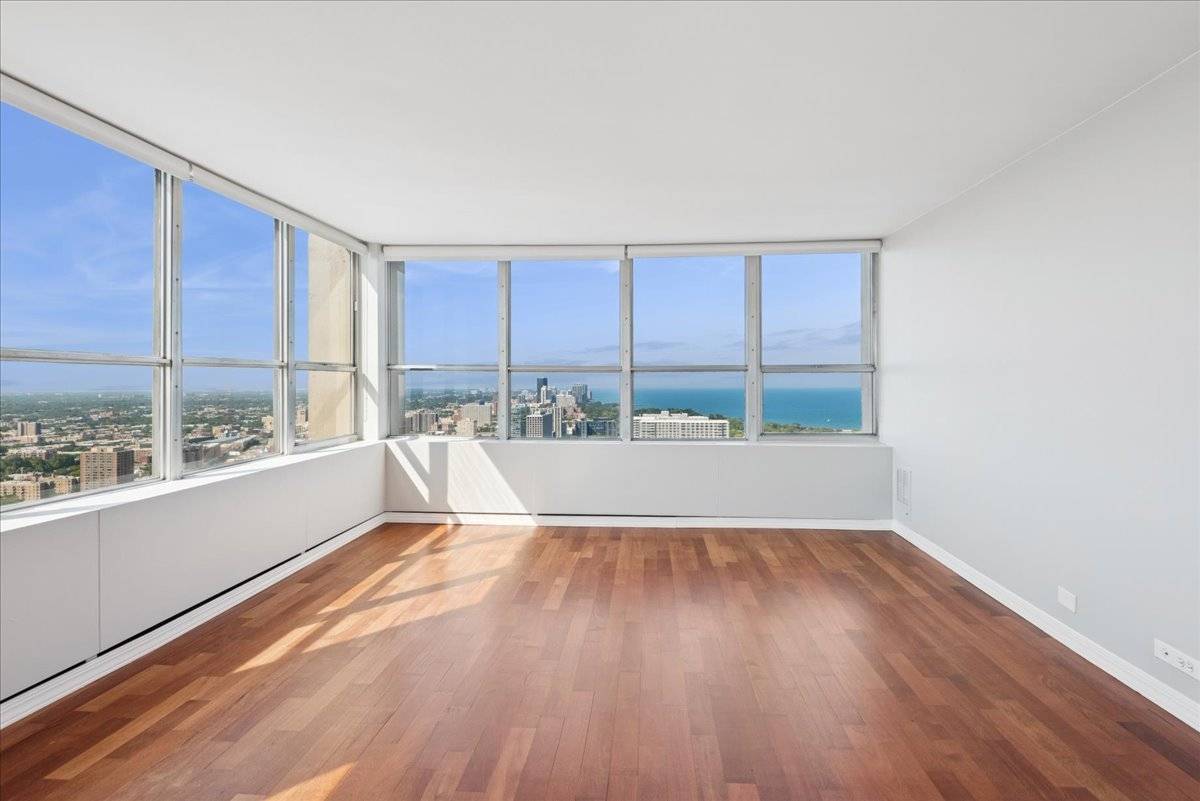 Chicago, IL 60613,655 W Irving Park RD #4216