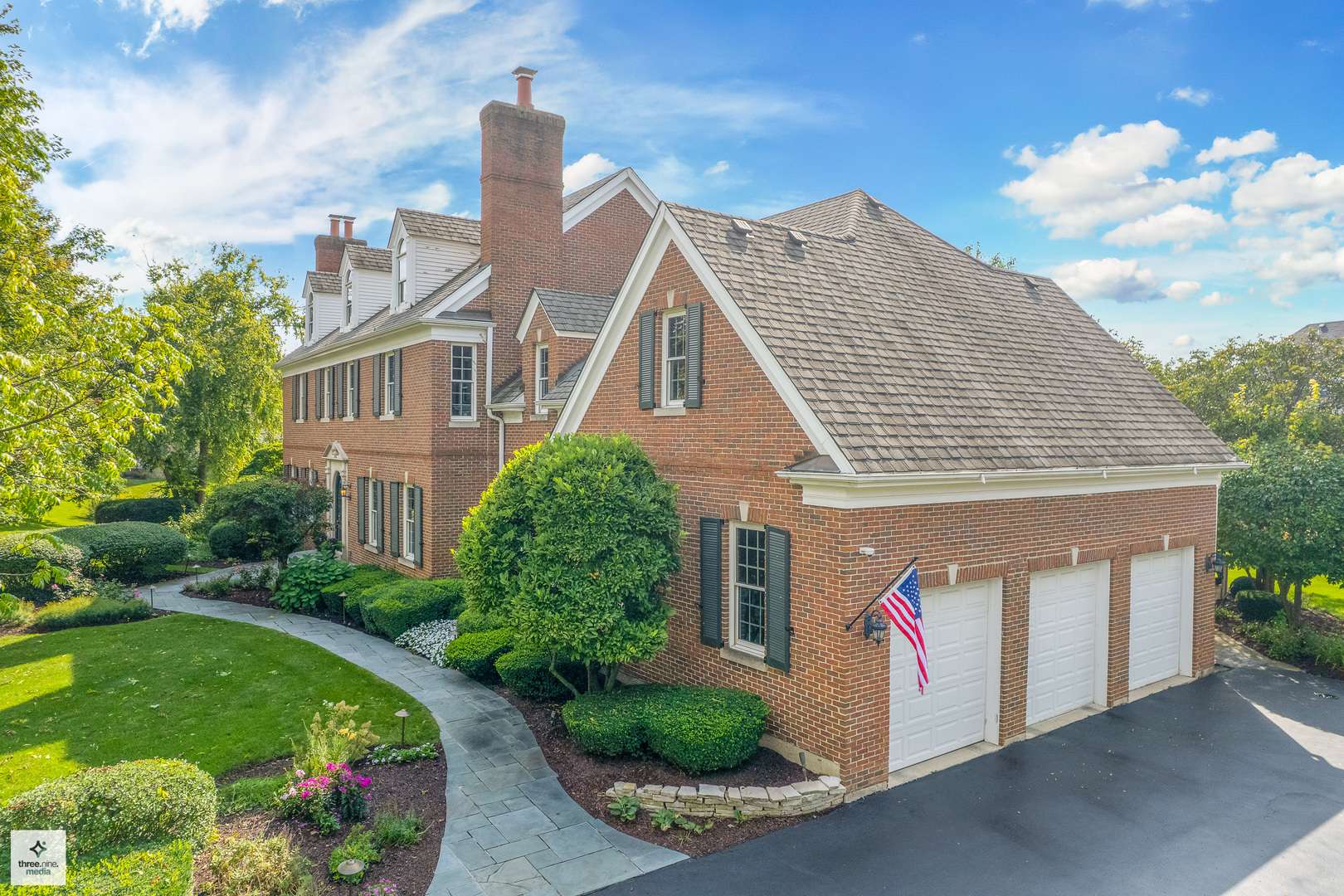 Burr Ridge, IL 60527,8010 Greenbriar CT