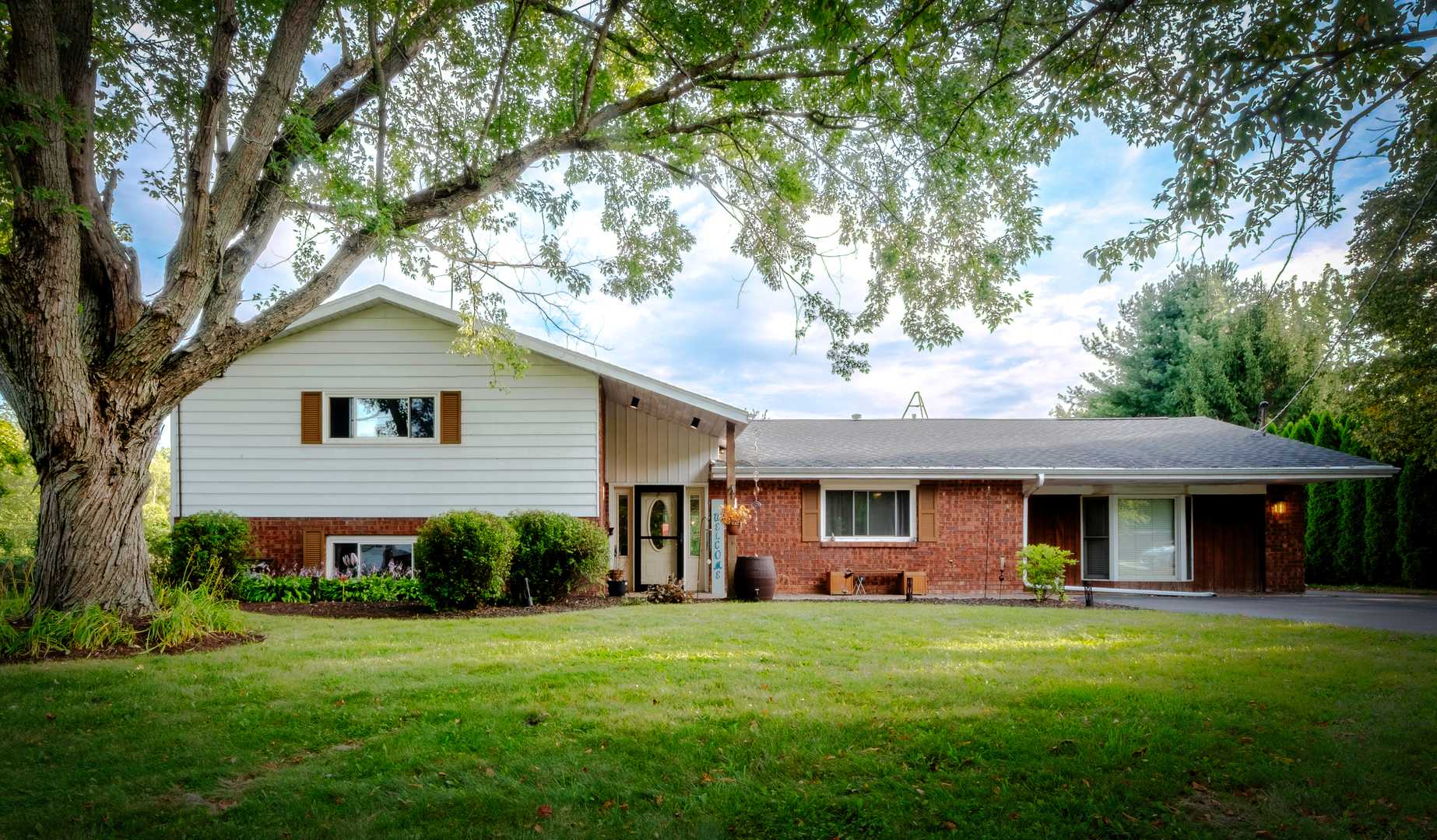 Marengo, IL 60152,22115 Grenadier DR