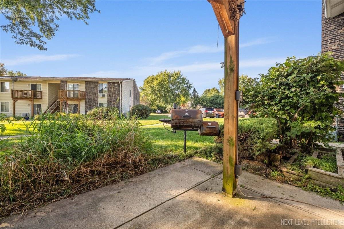 Oswego, IL 60543,2100 Light RD #109