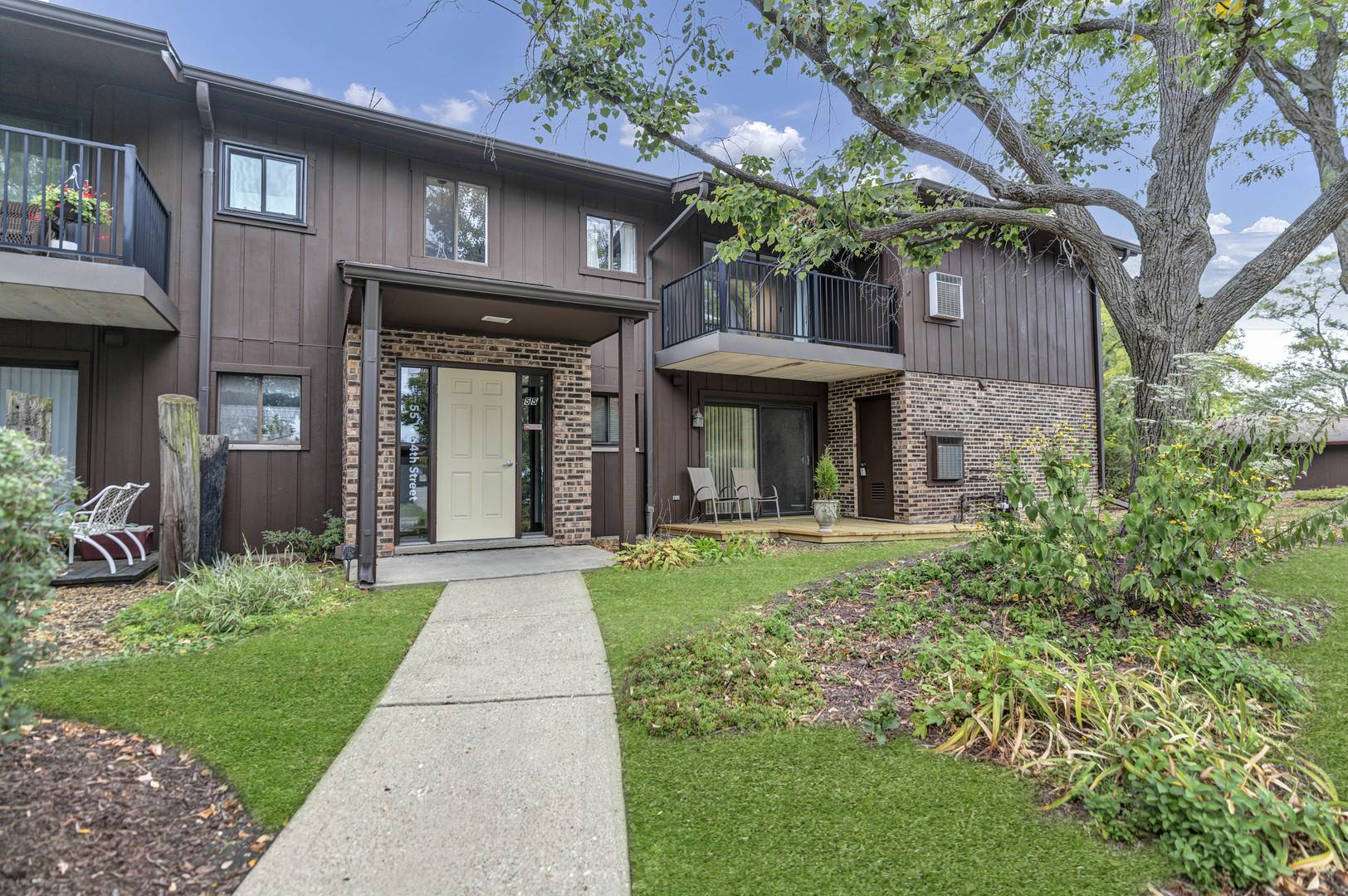 Westmont, IL 60559,55 W 64th ST #102